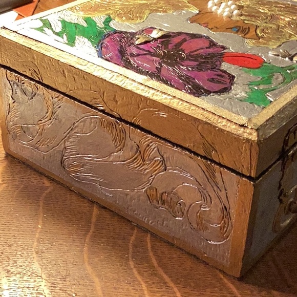 Decorative wooden box - Picture 3 of 6